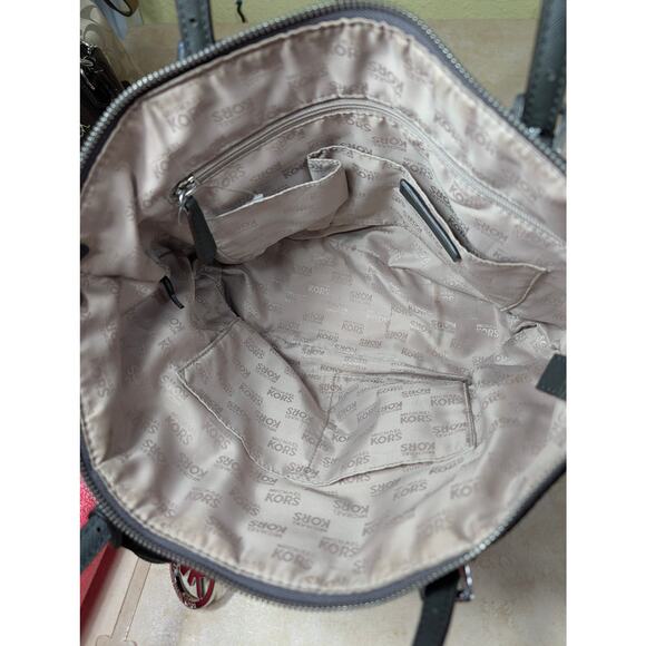 Michael Kors Tote – Graphite Nylon Silver Hardware Everyday Durable Tote185 - Picture 10 of 11